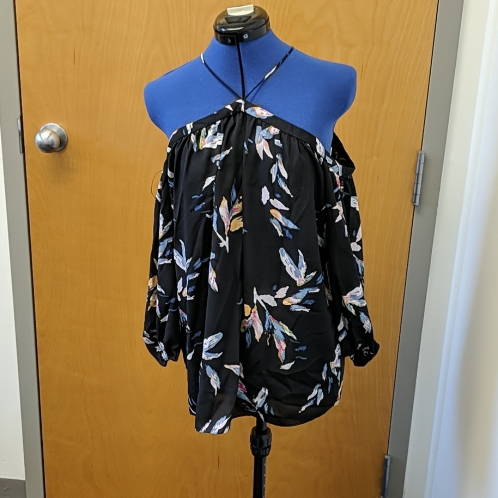 Cold shoulder top